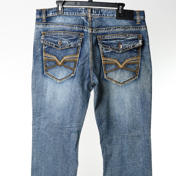 True Luck Men’s Straight Fit Jeans 38x32 Medium Wash Distressed Stitch Denim - Picture 1 of 8